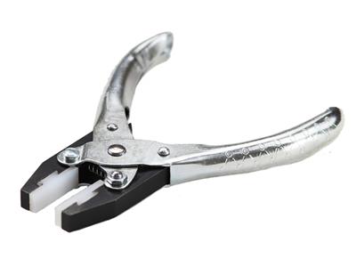 Pinza Piatta Parallela Liscia Con Rivestimento In Nylon, 140 Mm, Maun