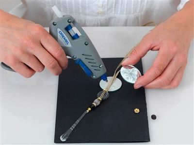 Kit Pistola Per Colla A 2 Temperature, Con 18 Accessori, Rif. 930 Dremel - Immagine Standard - 2