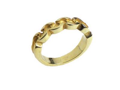 Anello Incastonato In Un Setting A Mezza Lunetta, Oro Giallo 18 Carati. Rif. 800