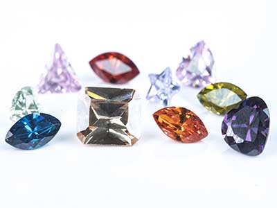 Ossido Di Zirconio, Forme Assortitedi Colori Arcobaleno, Confezione D A 17 - Immagine Standard - 1