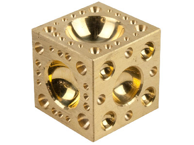 Blocco Per Imbutitura Cubico Da 50 Mm, 70 Fori Da 2,7 A 37 Mm, Ottone